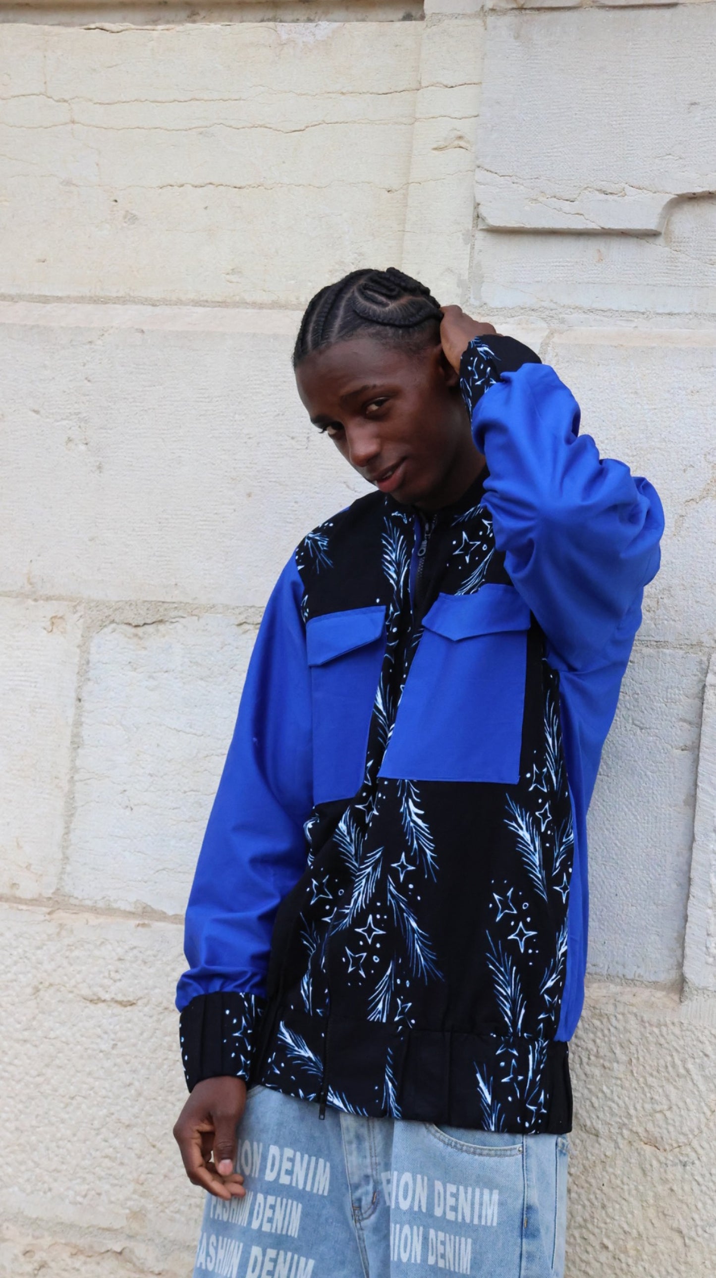 Bombers bleu avec détail noir