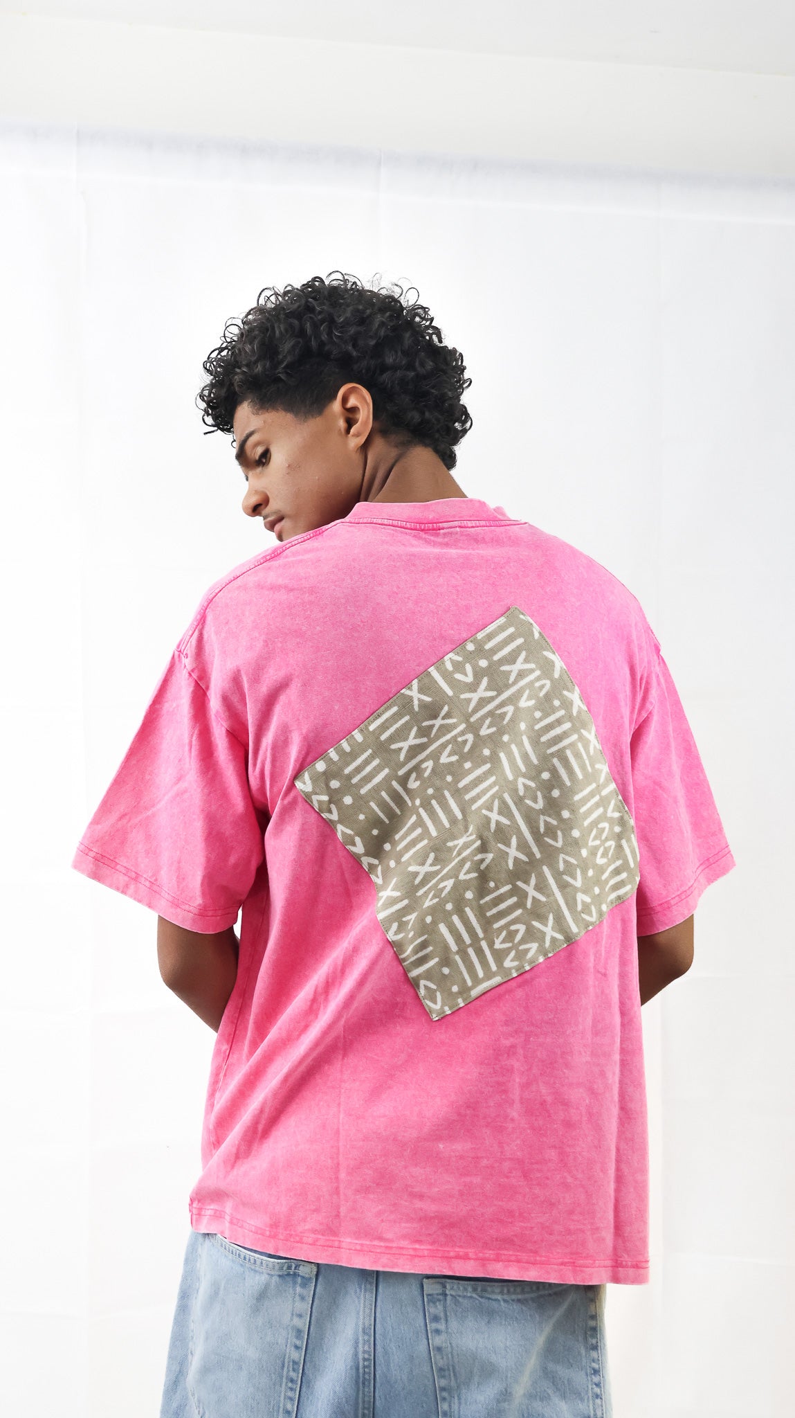 T-Shirt Rose Oversize - Patch Motif Bogolan