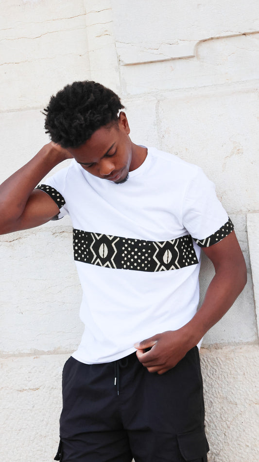 T-shirt blanc avec une bande