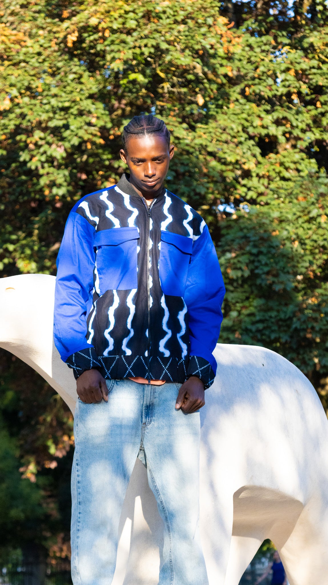 Bombers noir motif blanc et haut bleu