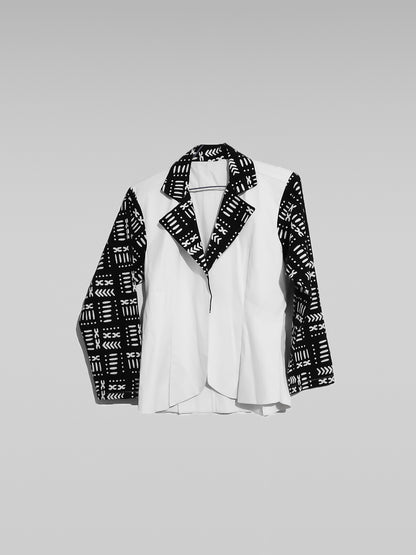 Ensemble blanc avec manche et col a motif
