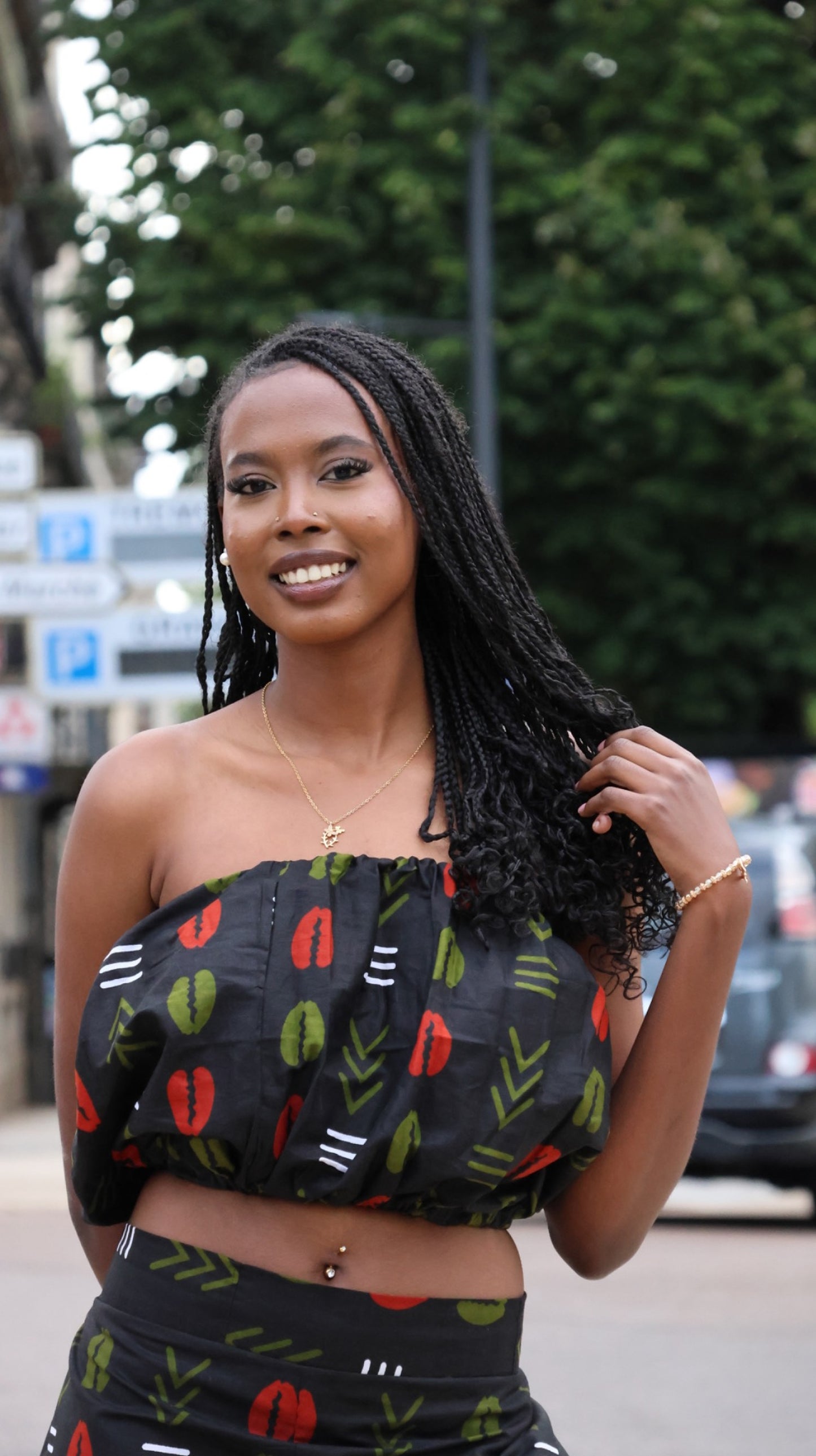 Ensemble noir avec motif femme