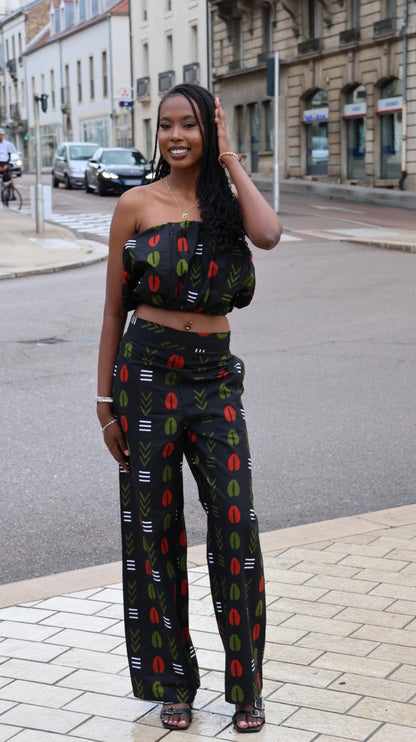 Ensemble noir avec motif femme